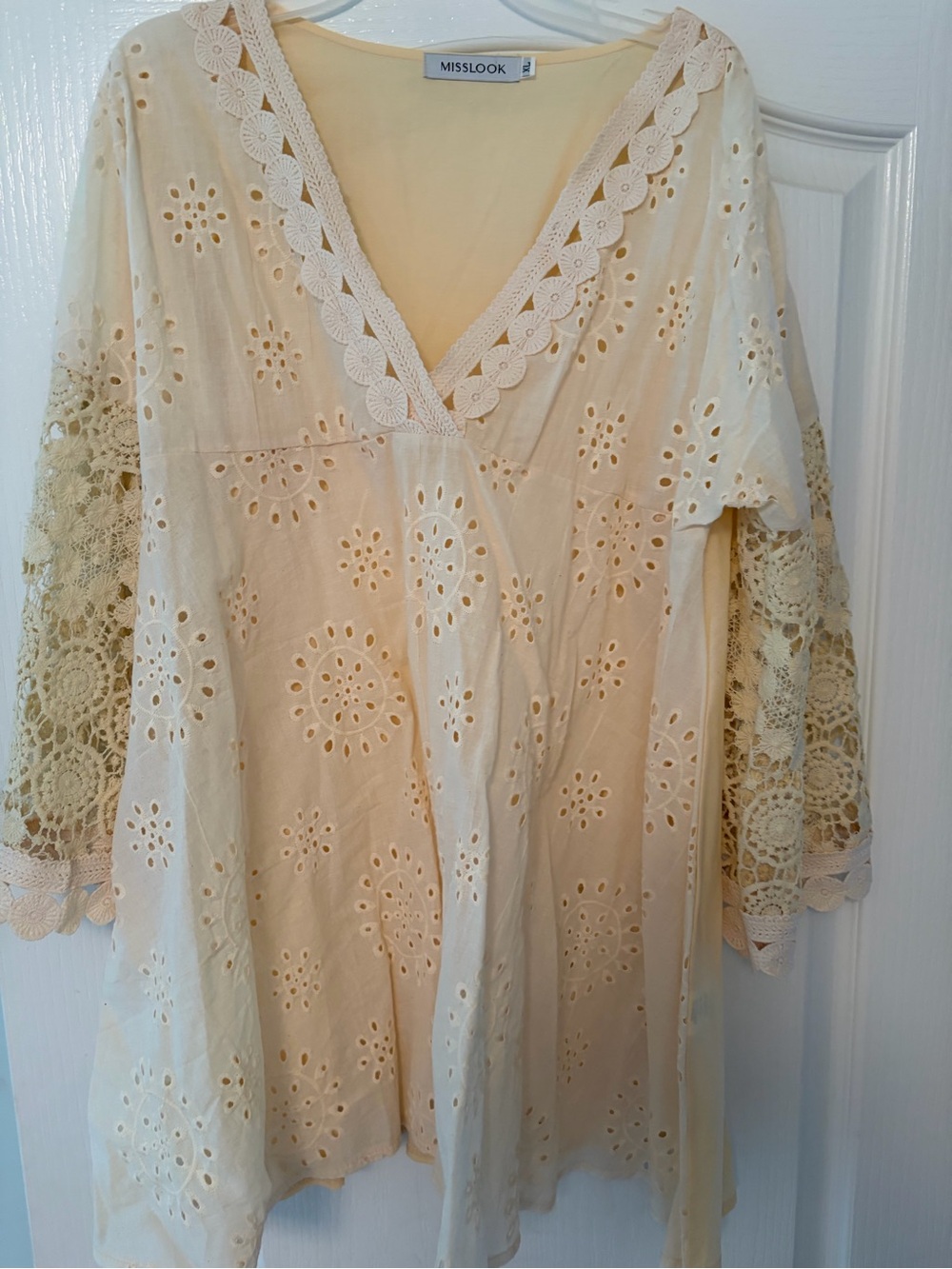 MISSLOOK Cream Eyelet Lace Surplice Tunic Top